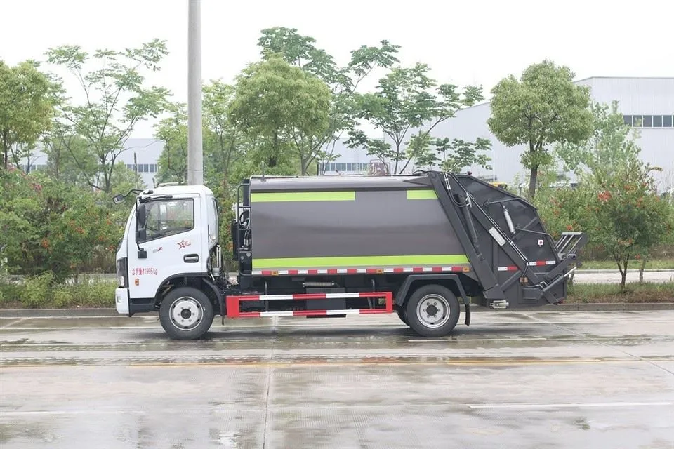 Rear-loading Compactor Garbage Truck (12m³ Compressed Volume) with Automated Hydraulic System